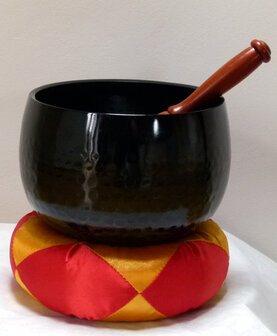 Sound japanese singing bowls