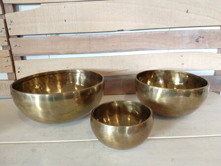 Singing bowl set of four  (2767) 