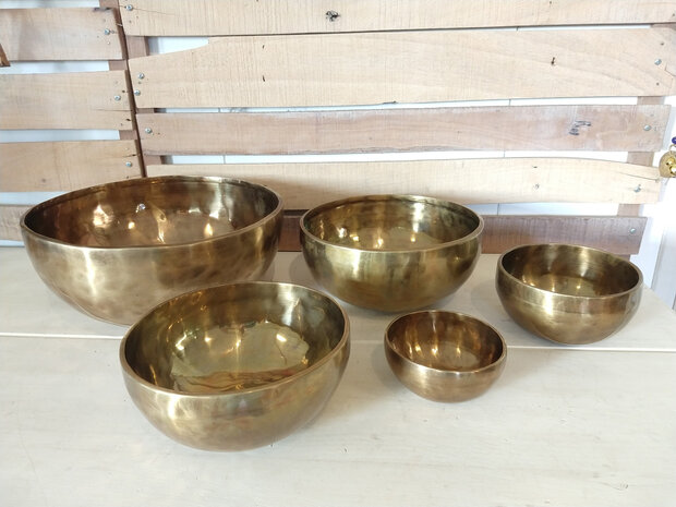 Singing bowl set of five  (5532)